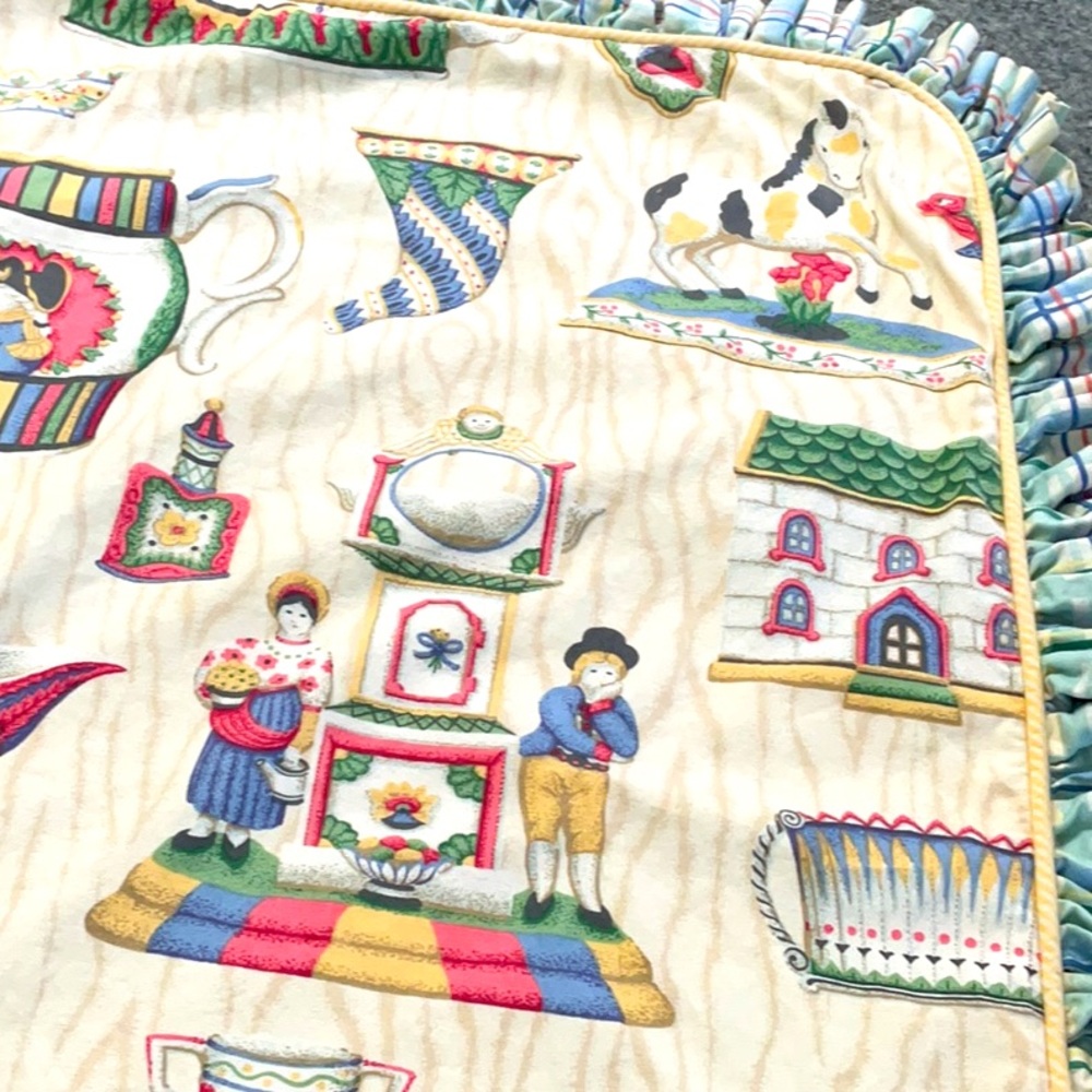 Yankee Doodle folk art ruffled coverlet